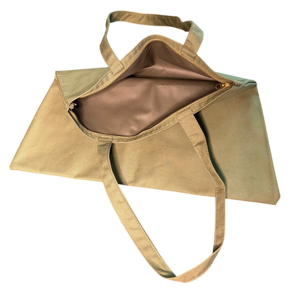 Harrods of London Iconic Green Tote Bag with Gold Zipper - Classic Shopper - Picture 3 of 7